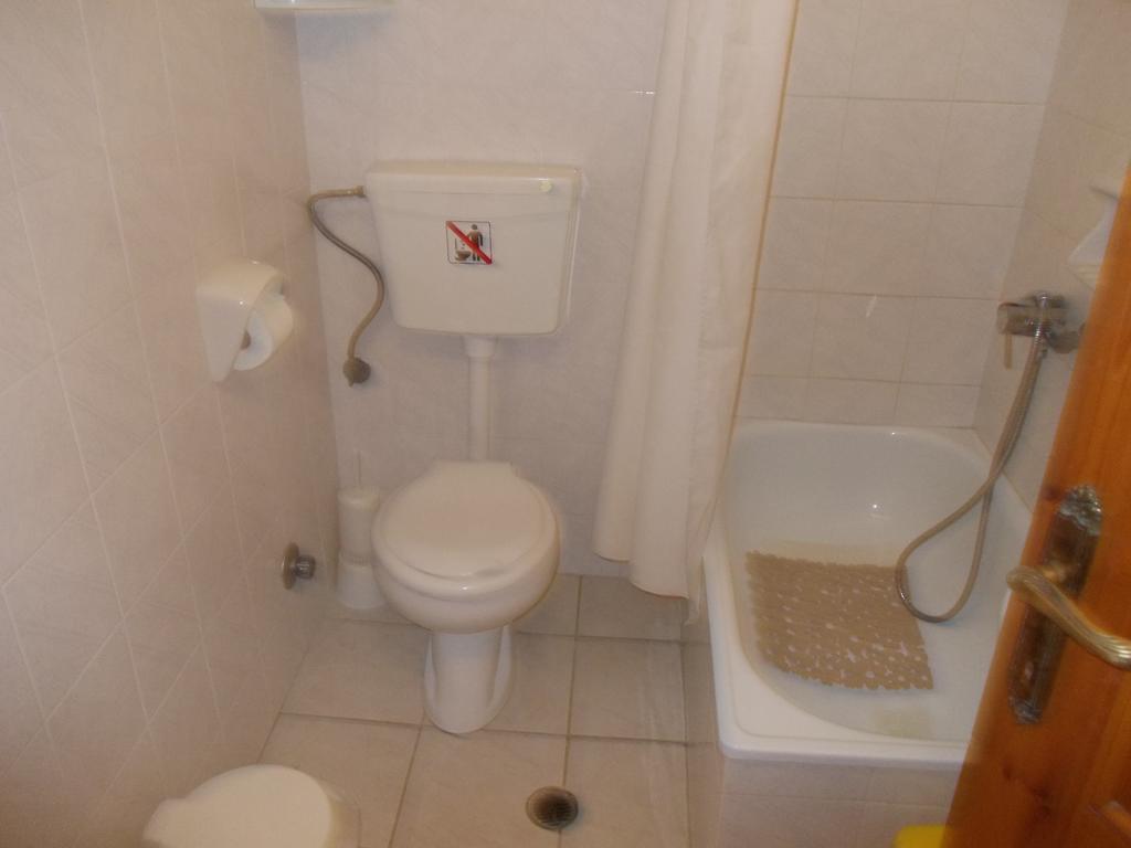 Philippos Apartments Afissos Bagian luar foto