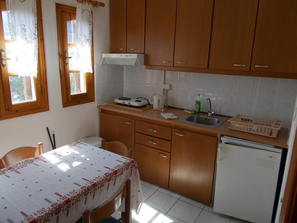 Philippos Apartments Afissos Bagian luar foto