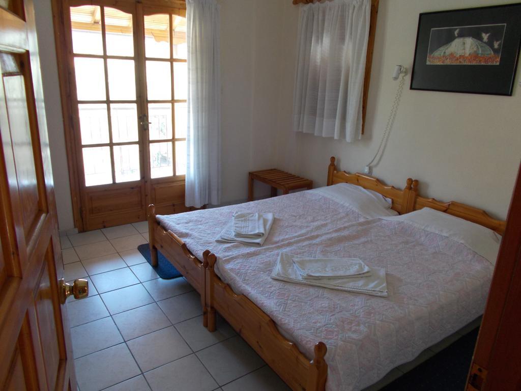 Philippos Apartments Afissos Bagian luar foto